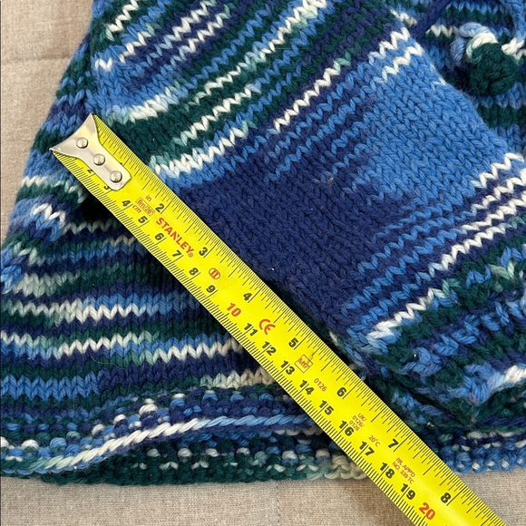 Vintage. Hand made. New. Blue and Green Knit Hooded Sweater - Picture 5 of 6